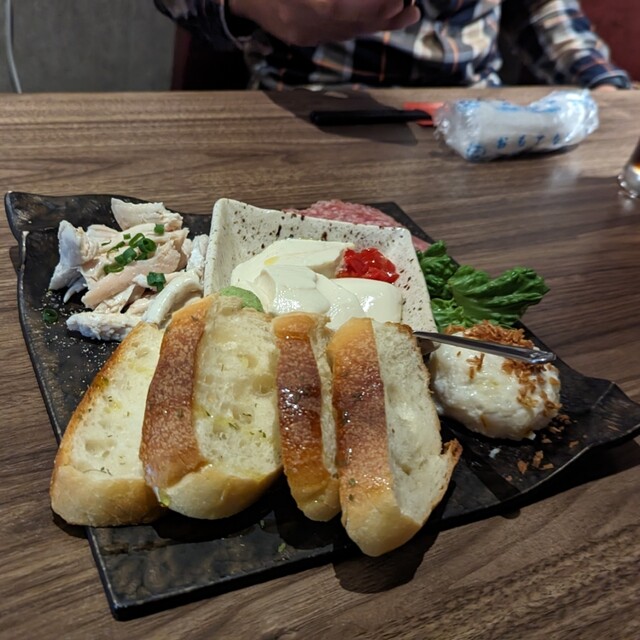 by nao1272nao : 溶岩焼きグリルと世界のワイン 肉助 上大岡店