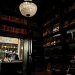 TOKYO Whisky Library - 