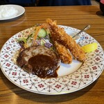 オリーブ - こちらはカミさんのハンバーグ＆海老フライ。タルタルソースはココットにあります