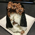 おにぎりと豚汁 いたる - 和牛そぼろ