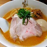 Raxamenhayashida - 味噌らぁ麺 900円、味玉 100円、チャーシュー1枚増し無料クーポン