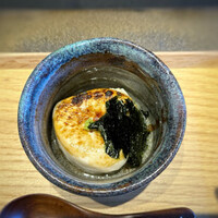 日本料理 TOBIUME - 上から。先月頂いたのと同じくらいの大きさで、下には河豚出汁のお粥。