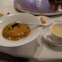 新橋亭 - フカヒレの姿煮込み丼