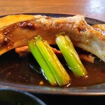 Ajidokoro Marutaka - マグロのカマの煮つけ定食