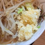 豚山 - ニンニク