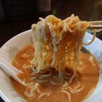 麺酒場 高ちゃん - 味噌ラーメン_740円　天空麺リフト