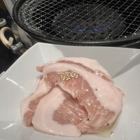 老舗精肉店直送 千種焼肉 飛騨牛の奴隷 千種店 - 豚トロ塩　　　　　　　¥620