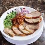 自家製麺 ら～めん かり屋 - 塩台湾ら～めん 炭焼きチャーシュートッピング