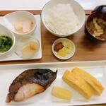 Rakuyuu - B定食 ブリ西京焼き