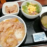 Yoshinoya - 肉だく牛丼、サラダみそ汁セット 869円