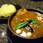 アジアンバー・ラマイ - スープカレー・チキン、大盛り、ライスＭ（約300g）、