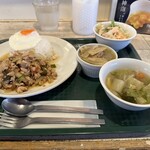 恵比寿 ガパオ食堂 - 