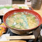 座談会席 豊しま - お味噌汁は、わかめが
めちゃくちゃコリコリ◎