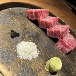 和牛とタン 焼肉 とみ - 