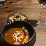 Labyrinth - 海老麺スープ、赤海老、五香粉ビスケット、海老ペースト麺、海老のガルム