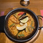 サングリア - 魚介のミックスパエリア　1,650円