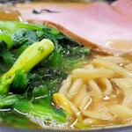 ラーメン 杉田家 - ラーメン並(近景)