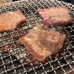 炭火焼肉ホルモンさわいし - 