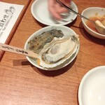 魚とワインはなたれThe Fishand Oysters 田町店 - 牡蠣盛り付け10ピース！以外に追加美味しいです!