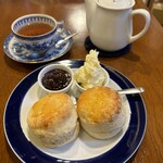 THE THREE LITTLE PIGS - 