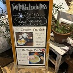 THE THREE LITTLE PIGS - 