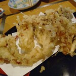 季節料理 こい - 舞茸天婦羅
最高過ぎる(⁠≧⁠▽⁠≦⁠)
やっぱり此方の天婦羅は天つゆで食べるのが美味しいです♪