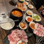 炭火焼肉・韓国料理 KollaBo - 