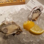 Oysterbar & Wine BELON - 兵庫県の室津(520円)　福岡の門司(560円)