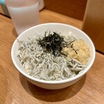 Niboshi Chuuka Soba Suzuran - しらす丼
