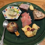 フレンチ バー サンジャック - 前菜の盛り合わせも全部おいし〜♡