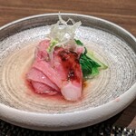 肉割烹 喰心 - サーロインと芯取菜の湯引き