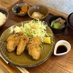 Oeufs - 室津産カキフライ定食(1,350円税込)