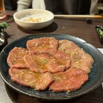 肉の頂 - 