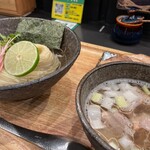 メンヤ ニューオルド - 