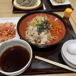 十割そば 二代目長助 - 料理写真:肉らー油つけそば（並）（税込）710円