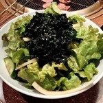 門 - わかめサラダ