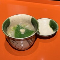 一石三鳥 別邸 - 先付:鮪節出汁 大景擬宝珠