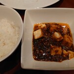 ジョーズ シャンハイ ニューヨーク - 麻婆豆腐とご飯
