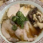 麺処 鶏谷 - 限定　鶏もつ背脂中華そば