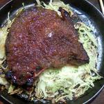 粉ひで - ポークステーキ（580円）は骨付き肉でがっつりおいしい。