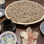 Soba Kappou Isshin - ■大ざるせいろ¥1,650
                        ■辛味大根つゆ¥385