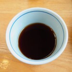 やぶ善 - 変な甘さはない、スッキリとした"甘口" 蕎麦汁(つゆ)。