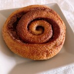 ベッカライ ビオブロート - シナモンロール  250円