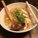 麺屋げんぞう  - 味玉入塩らーめん