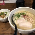 濃厚鶏麺 ゆきかげ - 