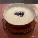 カーサ・デル・チーボ - トピナンブールのスフォルマートと毛蟹のコンソメのスキューマとキャビア