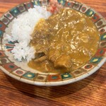 Au pas camarade - セットの牛すじカレー