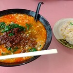 Sakigake Hanten - 担々麺と半チャーハン