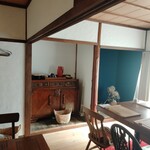 食堂 椿 別館 - 調度品が素敵で落ち着きます。ここにずーっと居たい