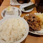 中華一 龍王 - しょうが焼き定食＋ミニラーメン￥900